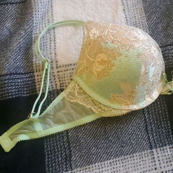 Bra - Picture 2 of 6